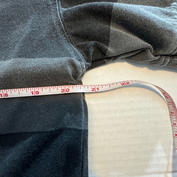 NWOT Men’s distressed Pirates of the Caribbean polo from Disneyland. - Picture 8 of 12